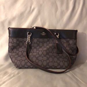 Coach classic C handbag - EUC, perfect condition!